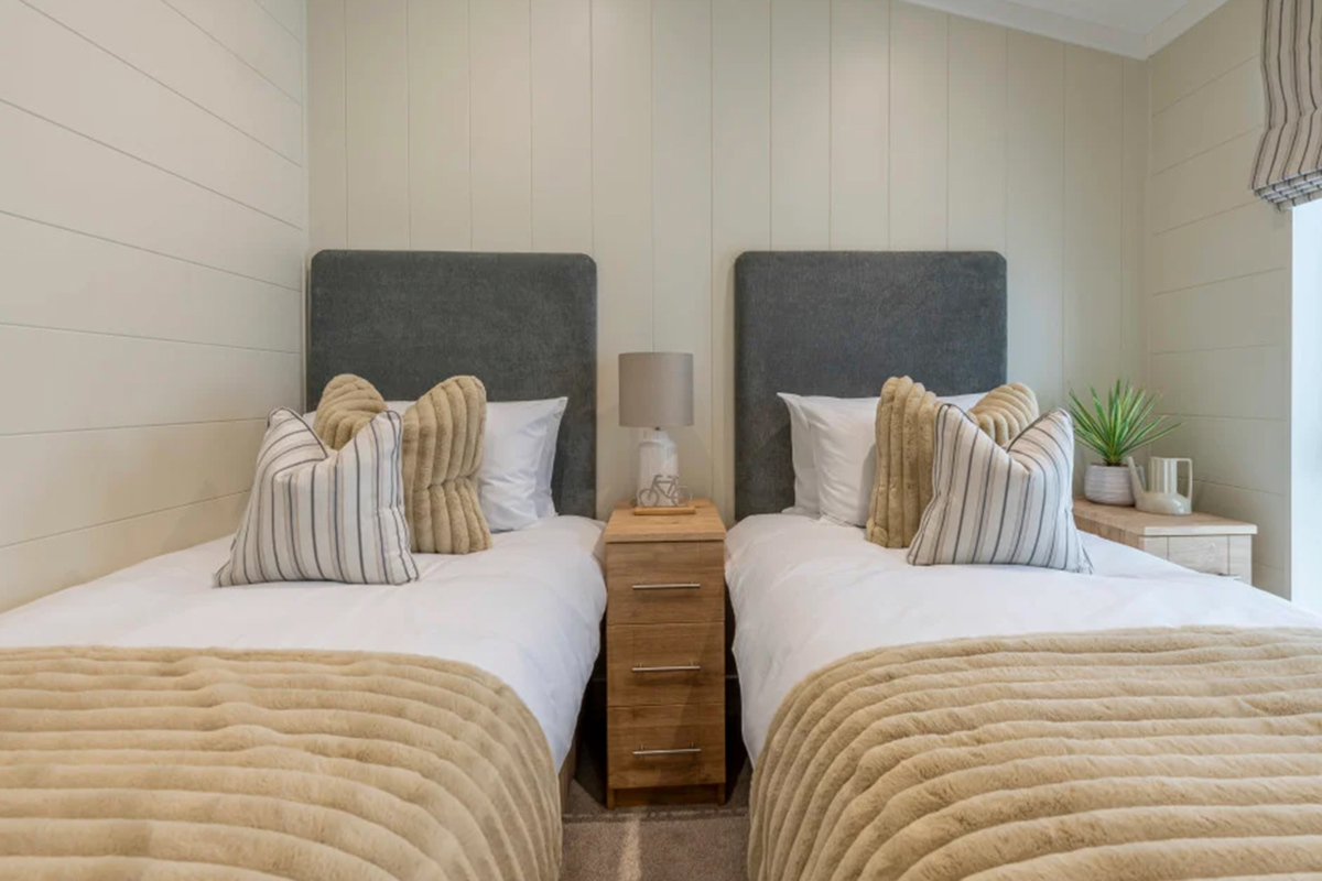 Wessex Contemporary twin bedroom at The Warren