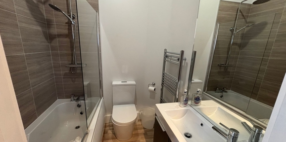 Prestige Quindi, bath at Devon Hills