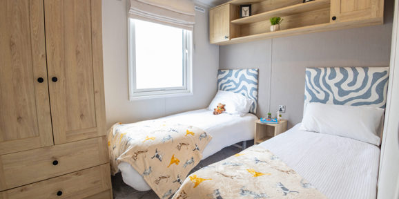 Sunseeker Spirit, twin bedroom at Praa Sands