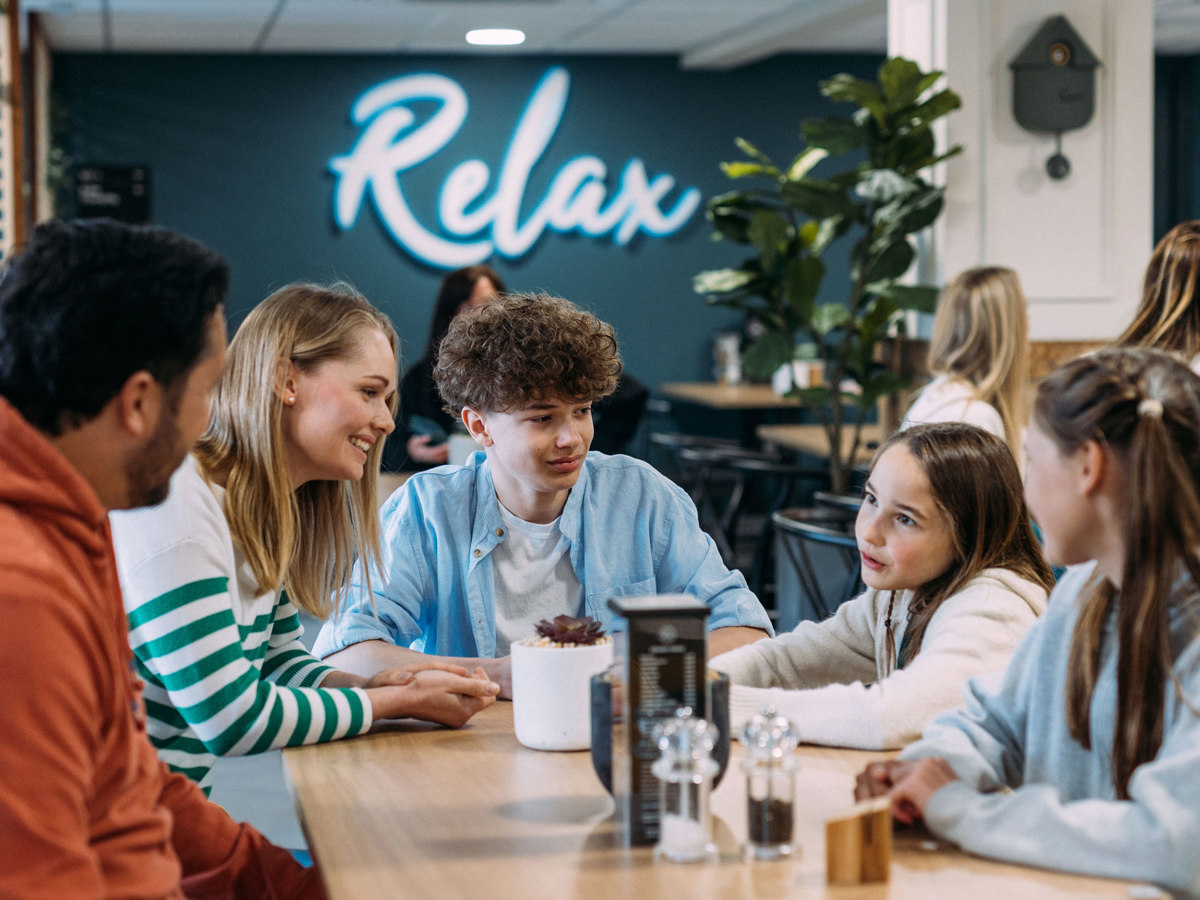 Devon Hills Facilities The Hive Cafe