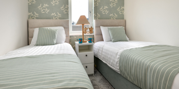The Warren, Oakgrove Shearwater, twin bedroom