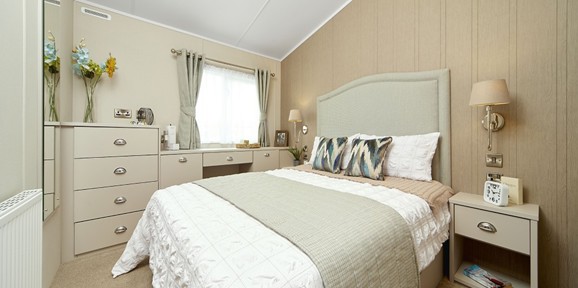 Praa Sands, Carnaby Lakehouse, bedroom