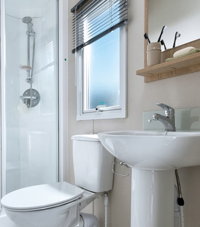 ABI Coworth, bathroom at Finlake