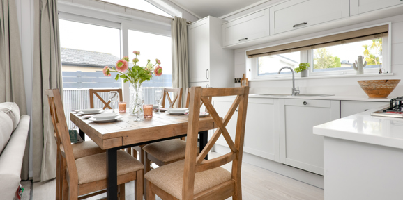 The Warren, Prestige Oyster Catcher, dining table