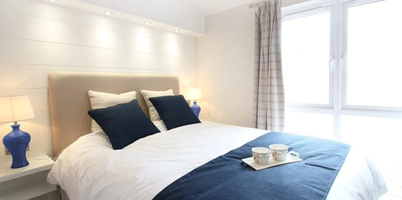 Omar Alderney, master bedroom at Brokerswood