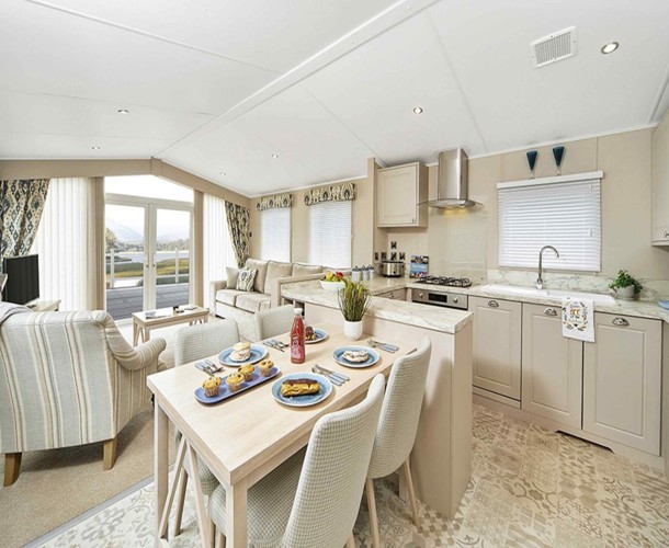 Praa Sands, Carnaby Lakehouse, open plan layout