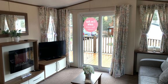 Carnaby Finesse, patio doors at Finlake