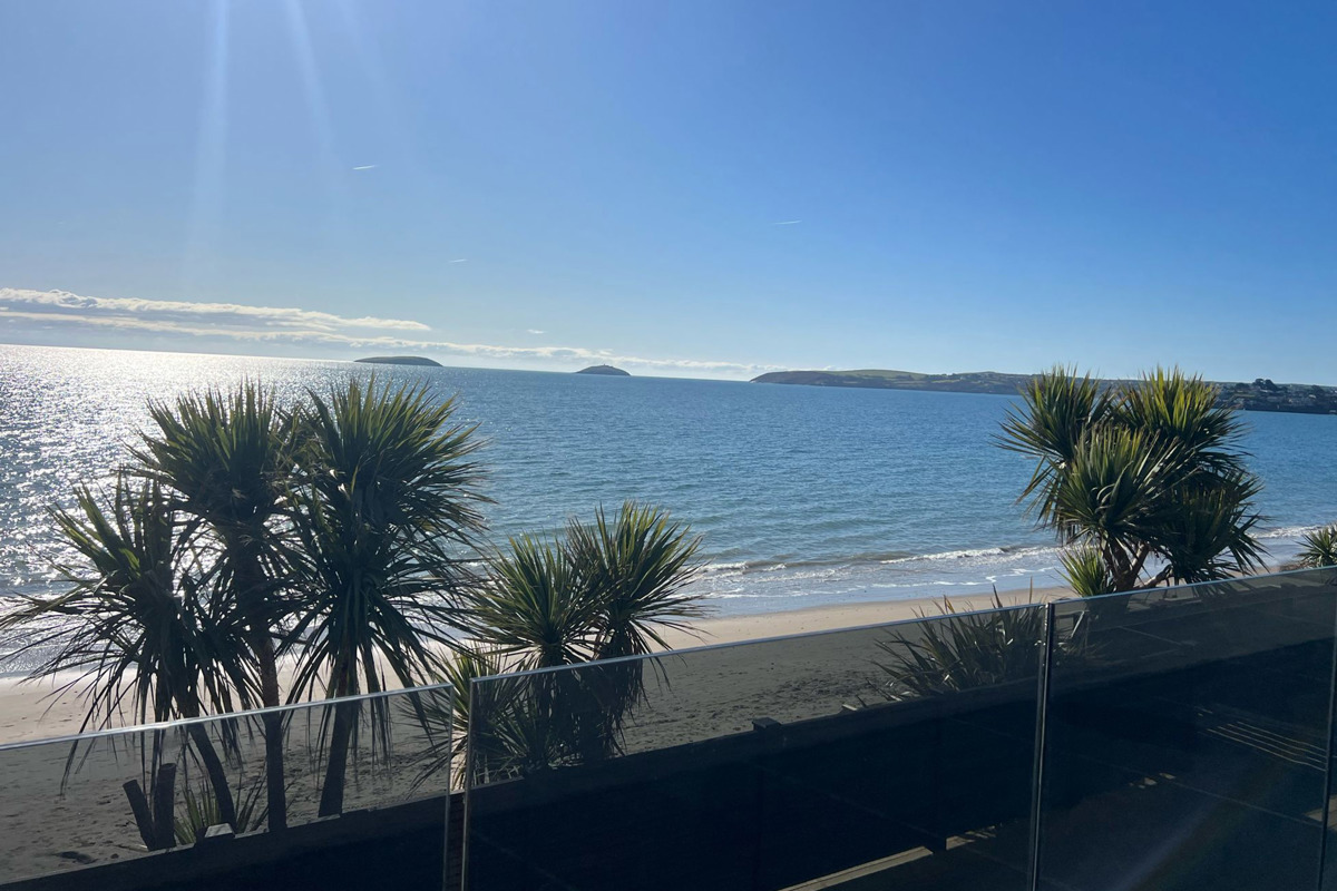 Lissett Utopia sea views at The Warren