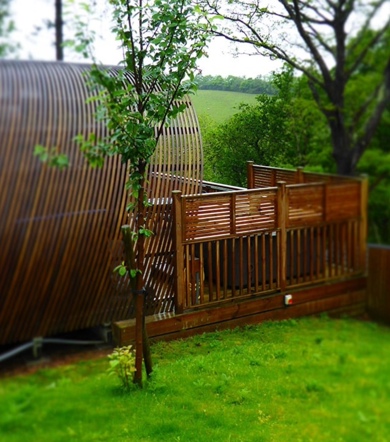 Signature Pod, side exterior at Finlake