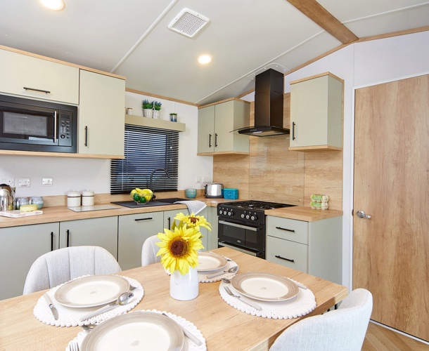 Carnaby Silverdale, kitchen and dining area at Finlake