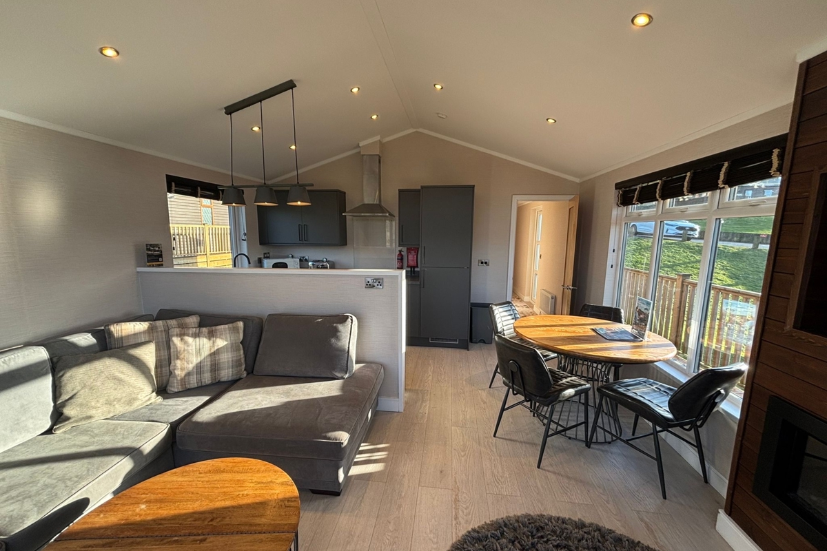 Prestige Quindi, living area at Devon Hills