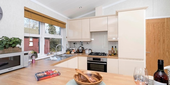 Wessex Classic, breakfast bar at Delamere