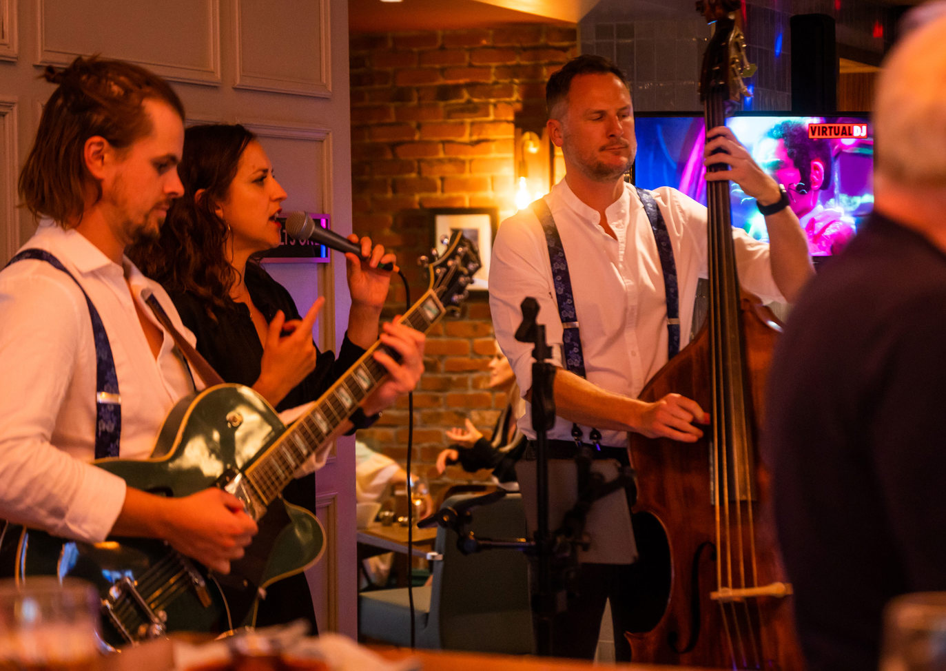 The Warren Live Band At The Club