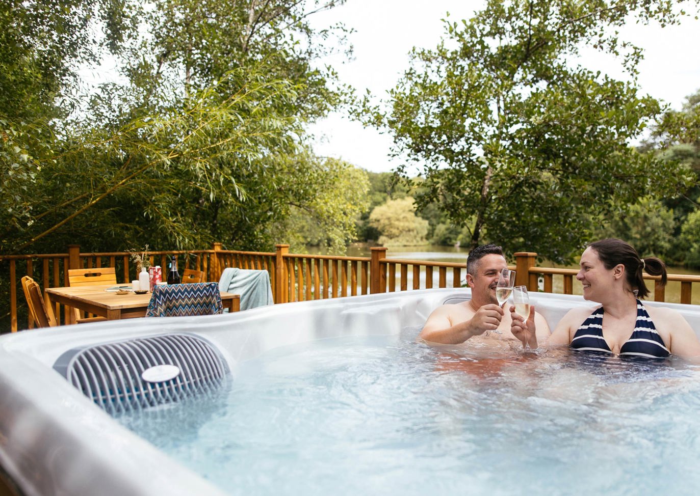 Brokerswood Couple In The Hot Tub