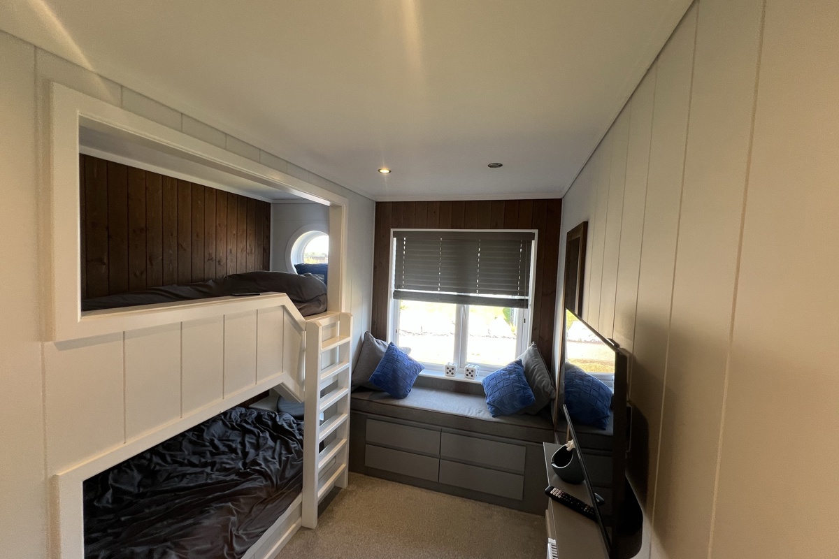 Delamere, Prestige Samphire, bunk beds