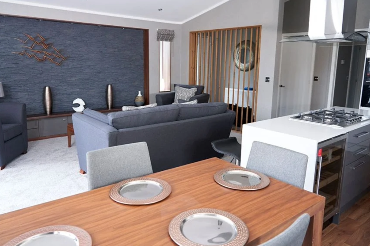 Prestige Bella Vista, dining room table at Delamere