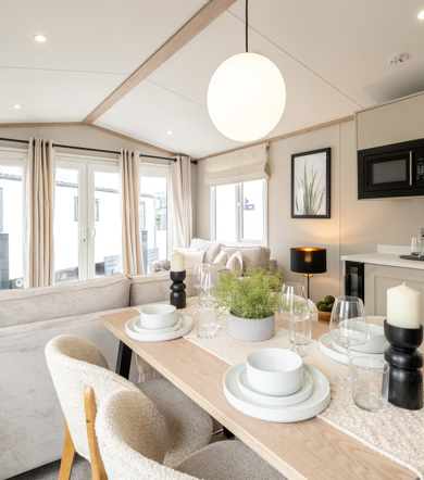 Victory Harraway, dining and lounge at Devon Hills