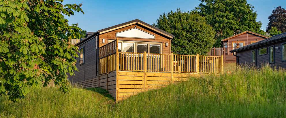 Devon Hills Lodge With Blue Sky