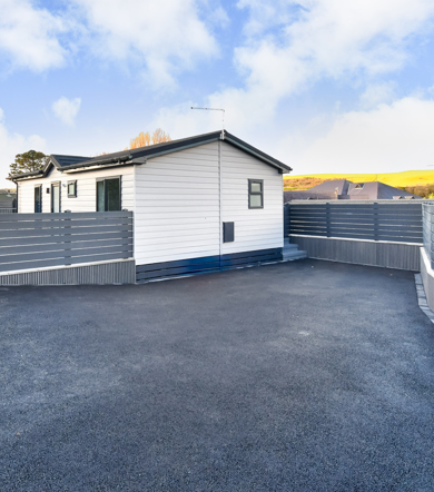 Oakgrove Osprey, parking spaces at The Warren