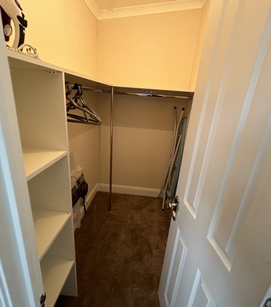 Devon Hills, Homeseeker Olympia, wardrobe