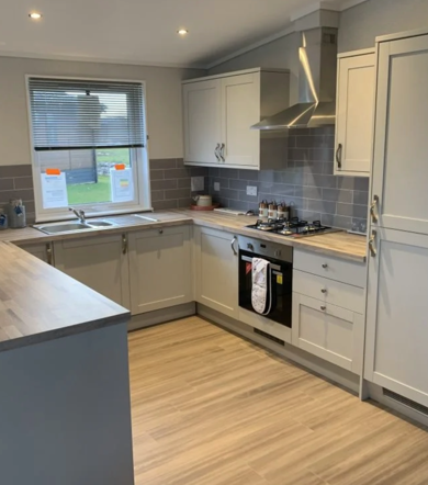 Prestige Plantation, kitchen at Delamere