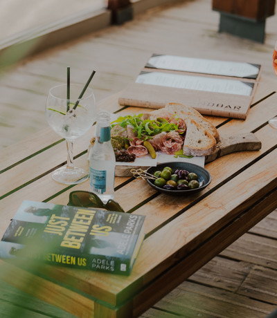 The Warren Light Bites At The Sandbar