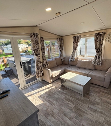 Regal Seascape, living area at Devon Hills