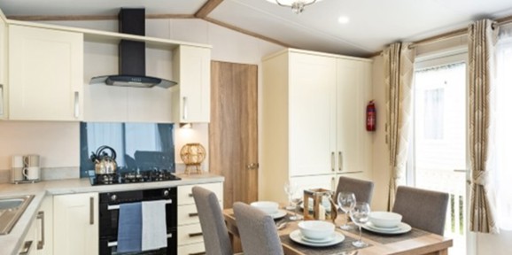 Sunseeker Supreme, kitchen and dining area at Brokerswood