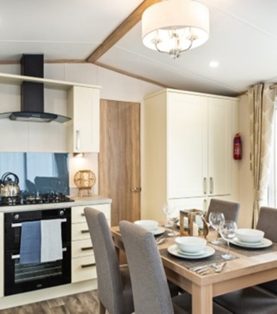 Sunseeker Supreme, kitchen and dining area at Brokerswood