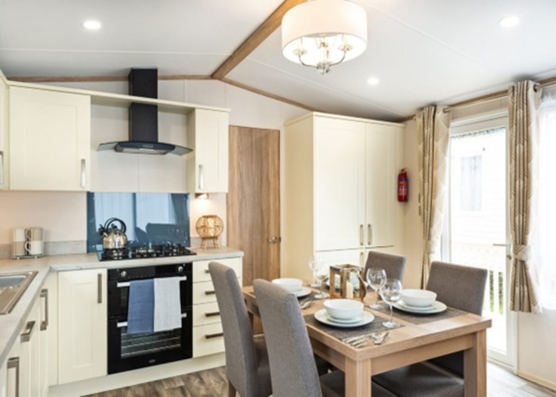Sunseeker Supreme – 3-Bed Holiday Home for Sale, Brokerswood