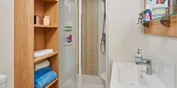 Carnaby Chantry, shower at Brokerswood