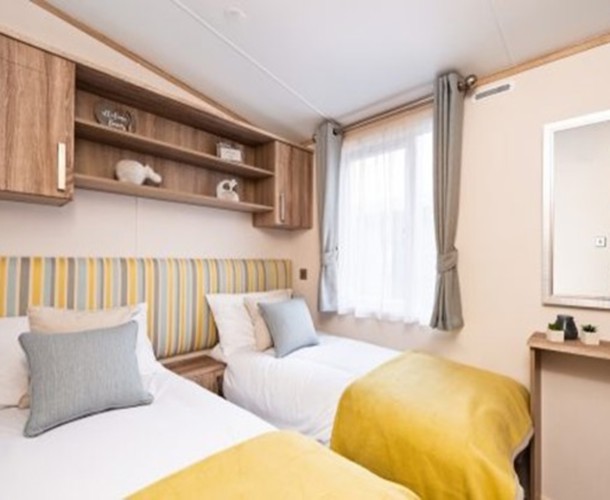Sunseeker Supreme, twin bedroom at Brokerswood