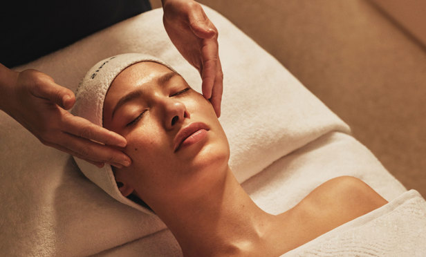 Finlake Spa Treatment Elemis Touch Facial 4