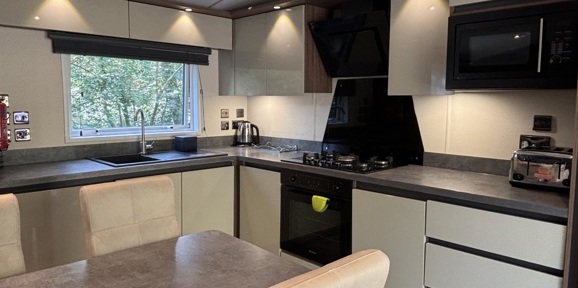 Brokerswood, Carnaby Langham, kitchen