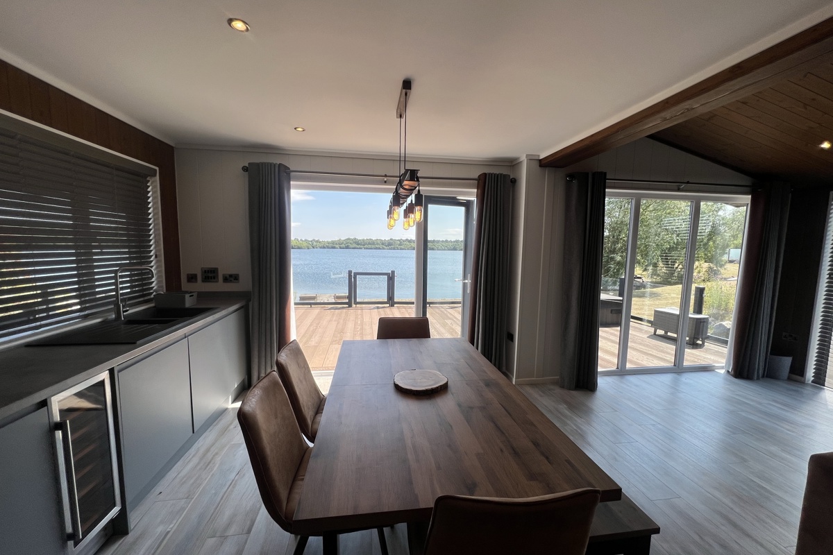 Delamere, Prestige Samphire, dining table