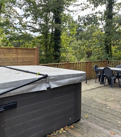 Prestige Foresters, decking area at Brokerswood