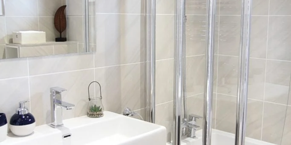 Omar Alderney, bathroom sink at Brokerswood