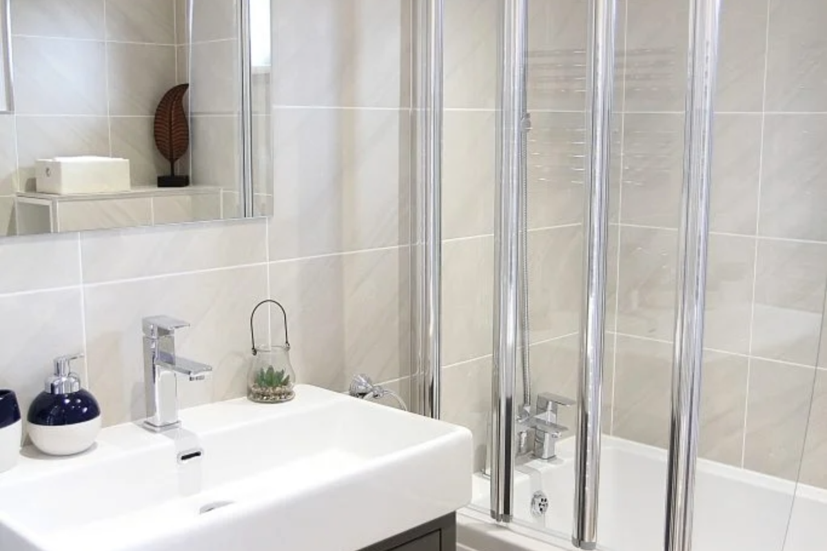 Omar Alderney, bathroom sink at Brokerswood