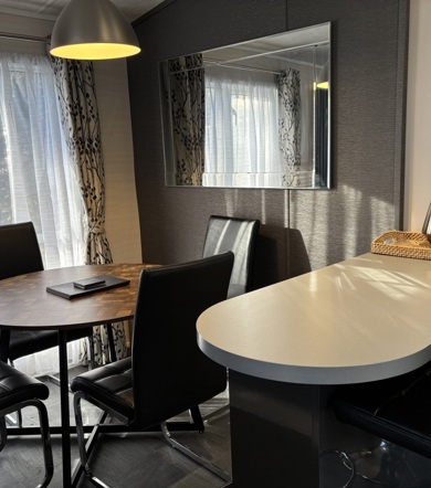 Carnaby Stamford, dining area at Brokerswood