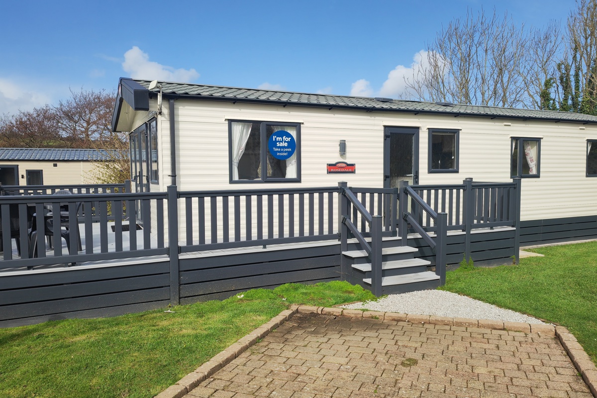 Praa Sands, Carnaby Oakdale, exterior