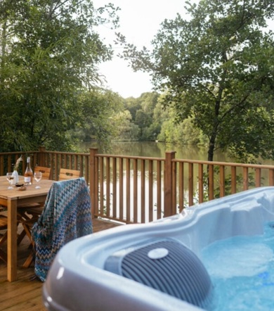 Wessex Contemporary, decking at Brokerswood