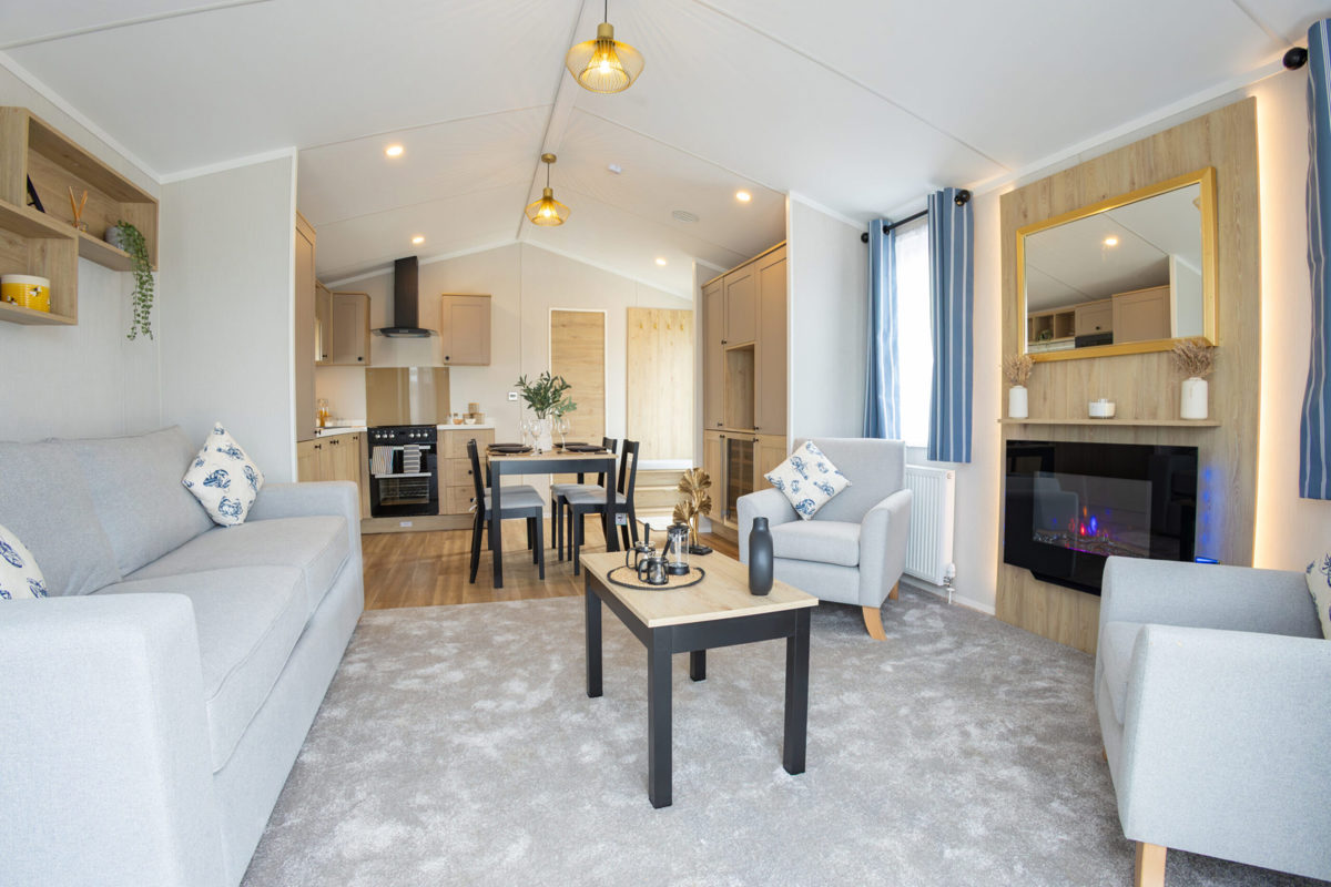 Sunseeker Spirit, living area at Praa Sands