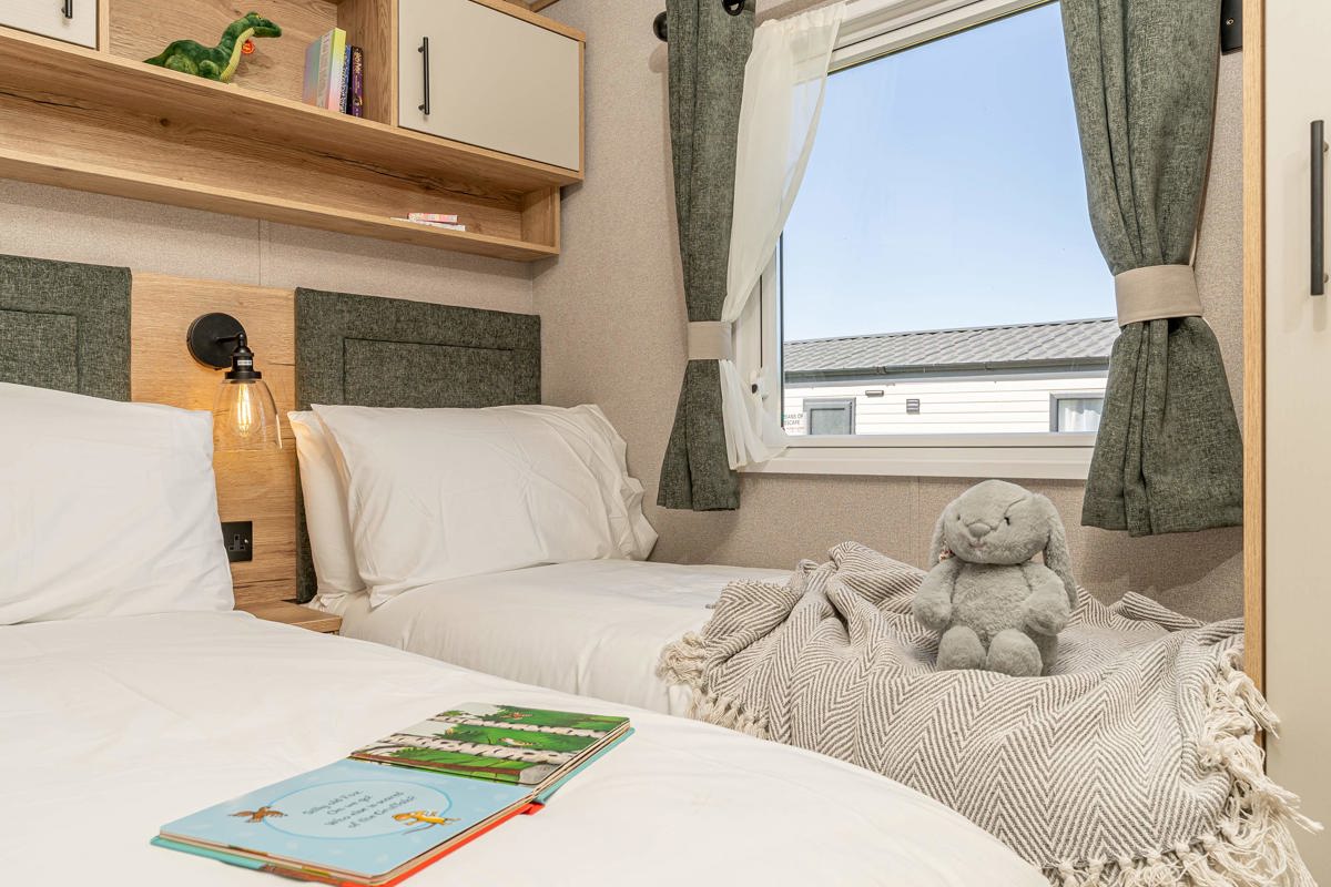 ABI St David, twin bedroom at Praa Sands