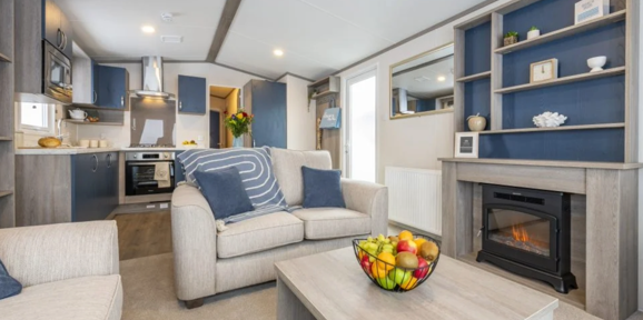 Regal Retreat, living area at Finlake