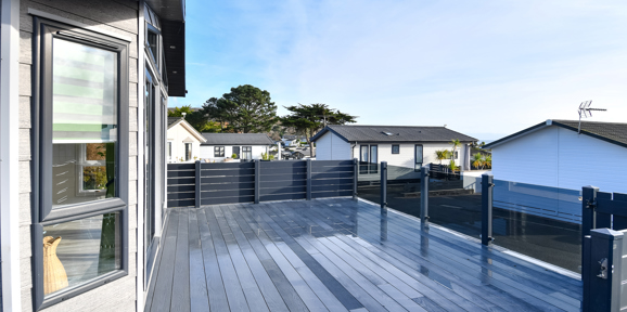 Prestige Navigator, decking at The Warren