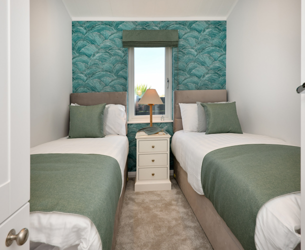 Oakgrove Osprey, twin bedroom green at The Warren
