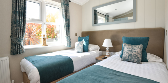 Wessex Dune, twin bedroom at The Warren