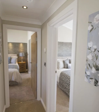 Oakgrove Clarendon, hallway into bedrooms at Finlake