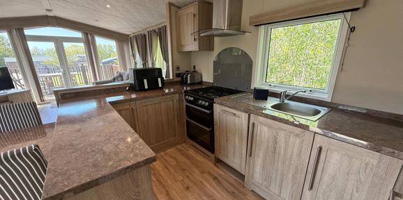 Carnaby Helmsley Lodge, kitchen at Finlake