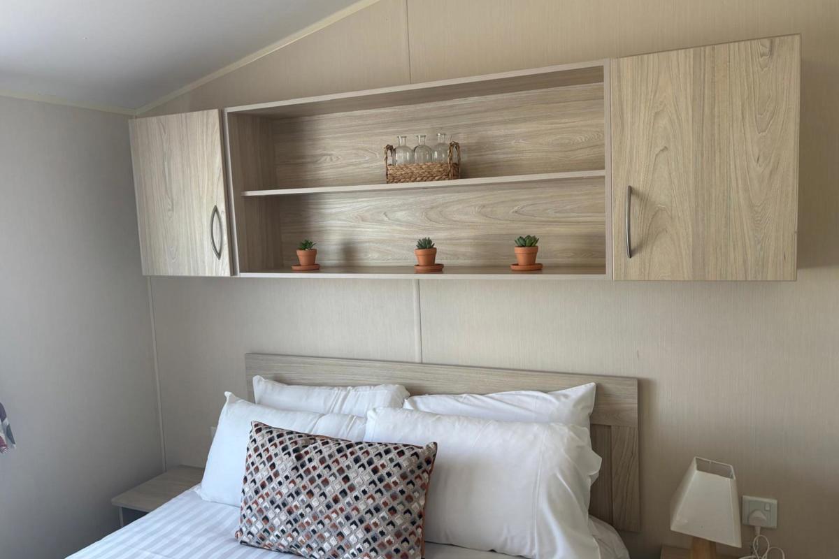 Dartmoor View,  Willerby Rio, master bedroom